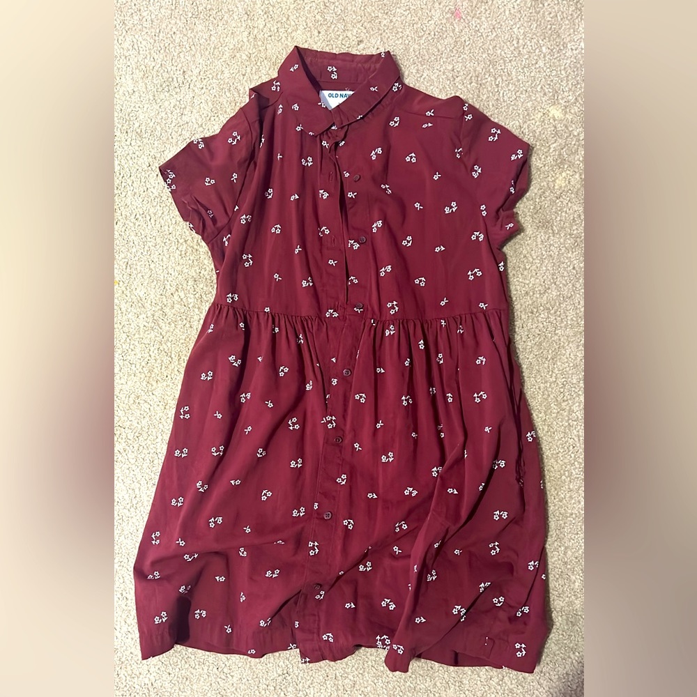 Old navy dress bundle size 8. No holes or stains.